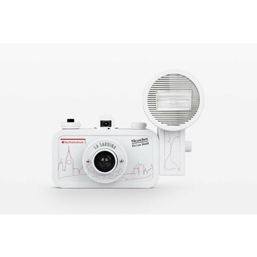 Пленочный фотоаппарат 35мм новый La Sardina Camera & Flash Telefonbuch Edition